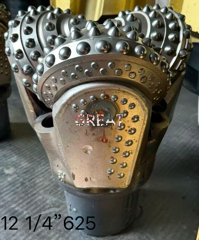 tricone_bit_(15).jpg